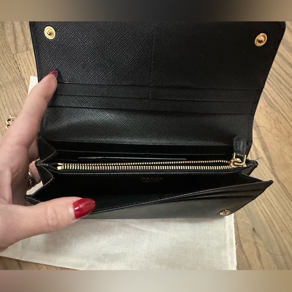Prada Black Saffiano Leather Wallet with  Card Holder - Picture 4 of 12